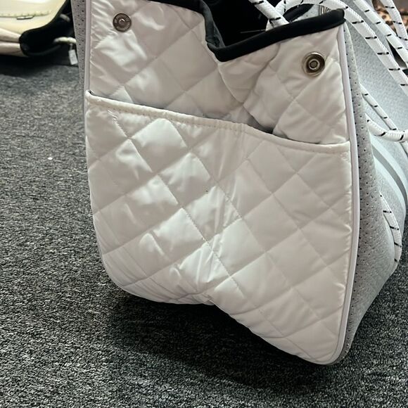 White and Gray Tote Bag - Neoprene Washable Tote with Pouch - BRAND NEW - Picture 6 of 10